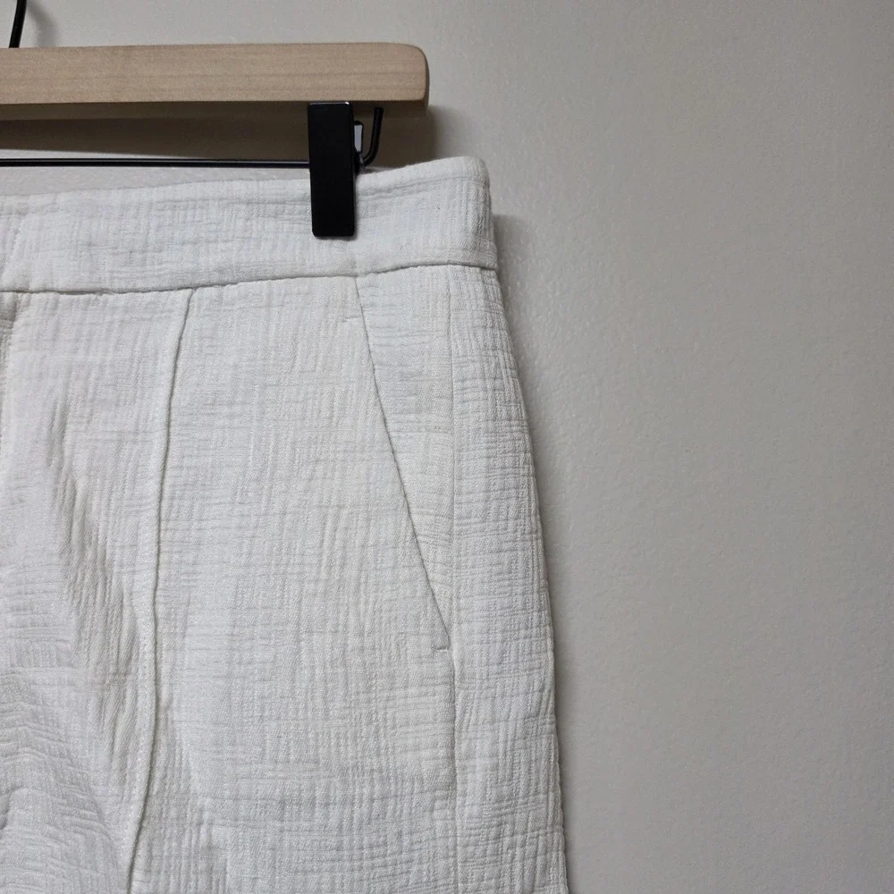NWT Vince Pintuck Jacquard White Cotton Linen Blend Shorts Size 6 $245 - Picture 3 of 9